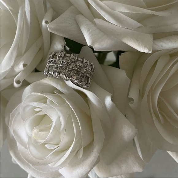 Premier Designs CZ Baguette Ring - Picture 4 of 8